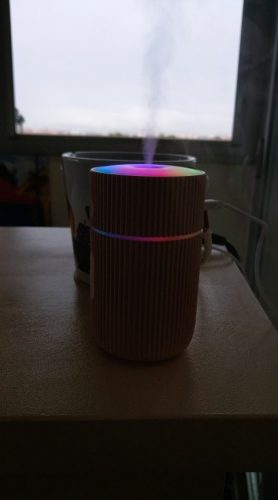 mały nawilżacz powietrza na biurko